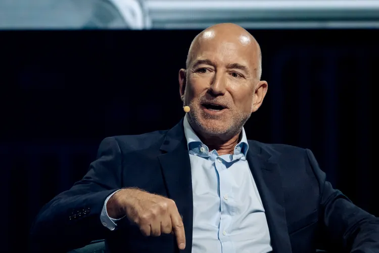 Jeff bezos tax proposal: what eliminating federal income taxes for lower earners could mean for the u. S. Economy Jeff Bezos founder of Amazon proposed cutting taxes for the lower half of earners